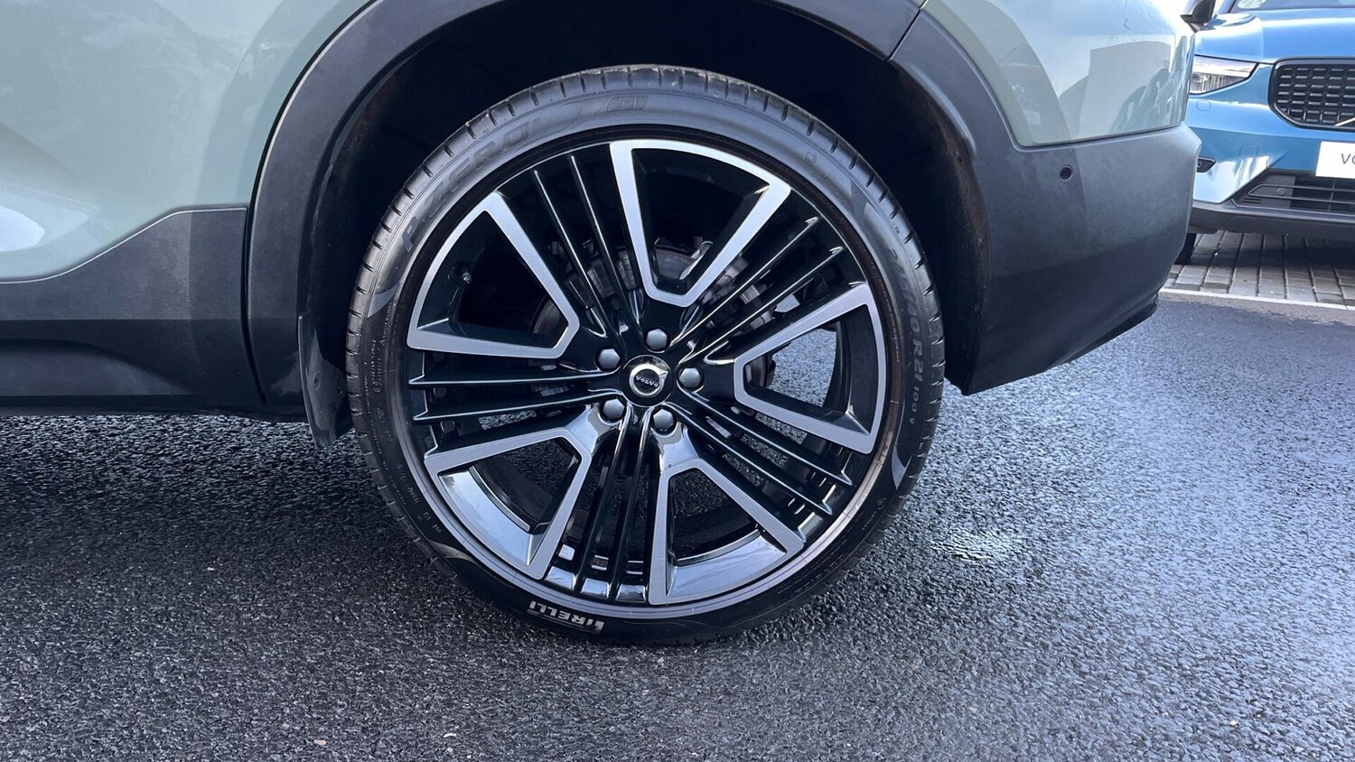 Used Volvo XC40 2025 for sale - 76728269: Photo 42