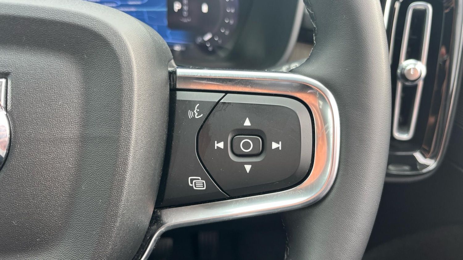 Used Volvo XC40 2023 for sale - 78007614: Photo 20