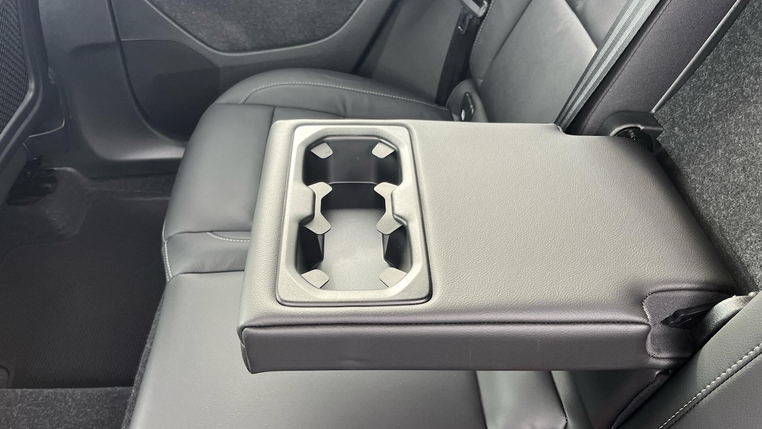 Used Volvo XC40 2023 for sale - 78007614: Photo 31