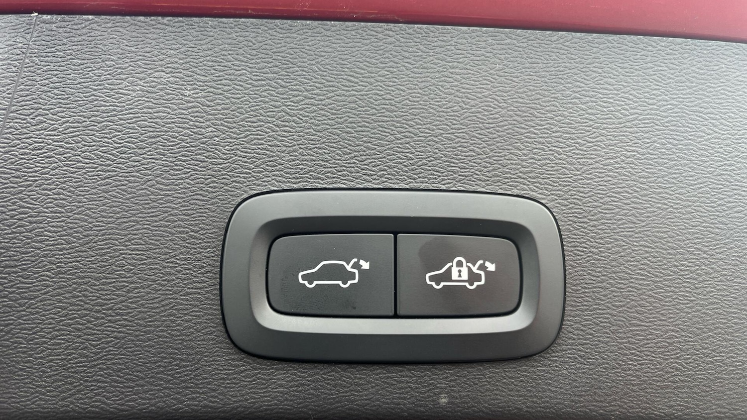 Used Volvo XC40 2023 for sale - 78007614: Photo 32