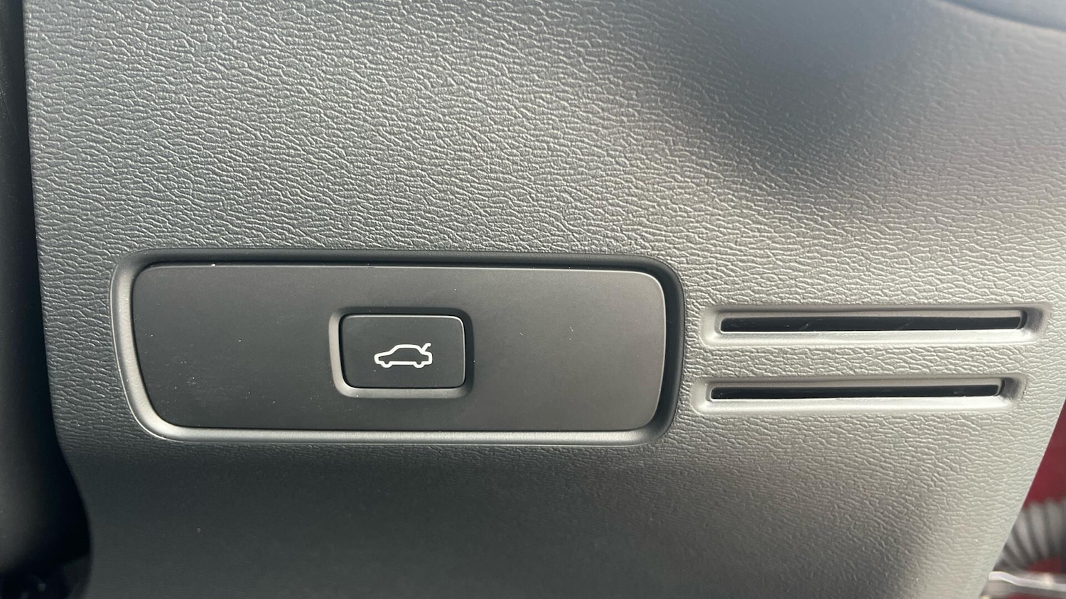 Used Volvo XC40 2023 for sale - 78007614: Photo 38