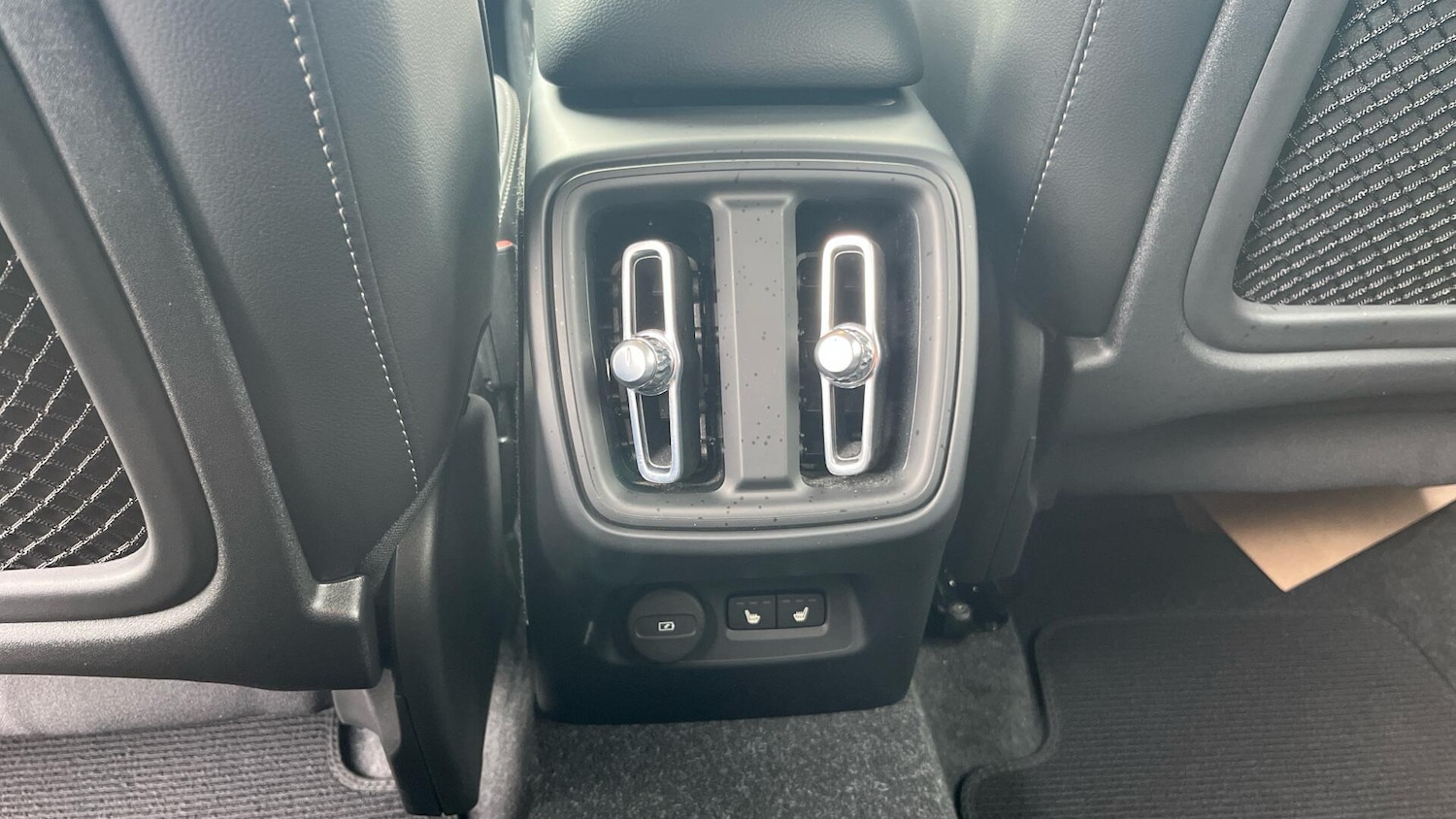 Used Volvo XC40 2023 for sale - 78007614: Photo 51