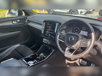 Used Volvo XC40 2021 for sale - 79201416: Photo