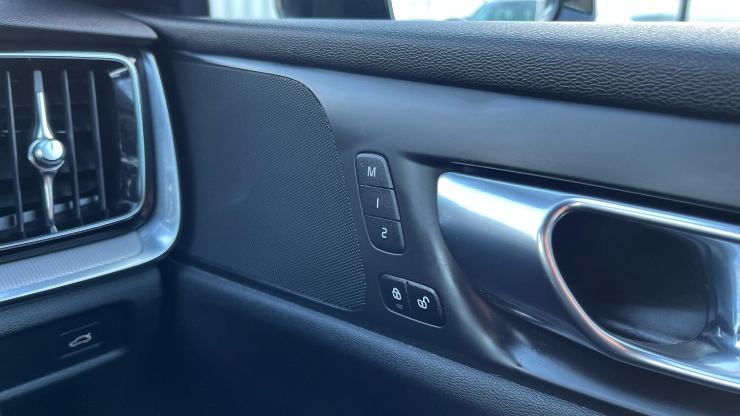 Used Volvo S60 for sale - 77549307: Photo 38