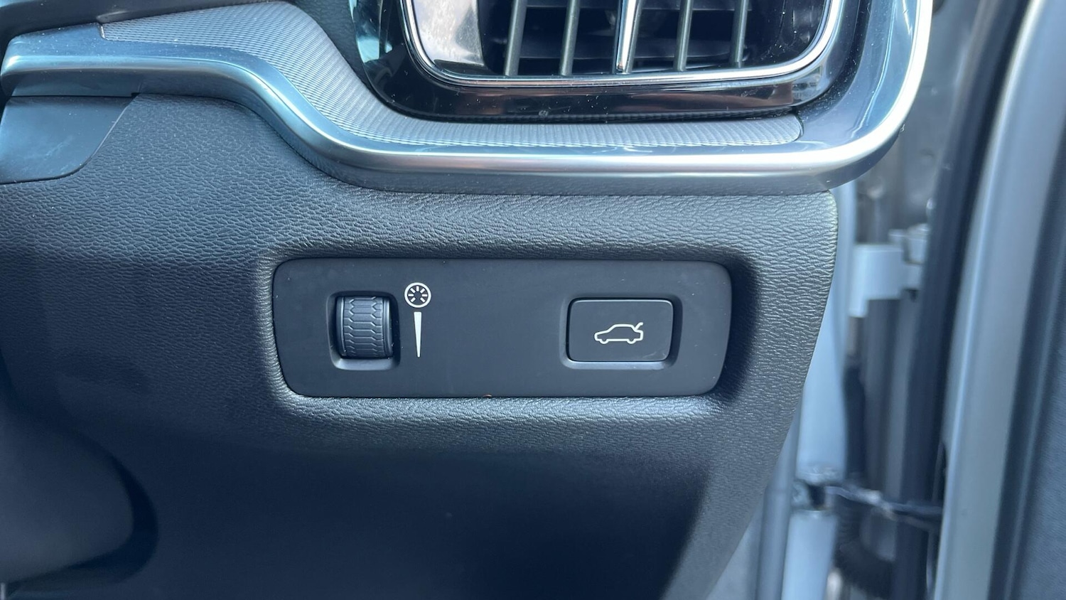 Used Volvo S60 for sale - 77549307: Photo 39