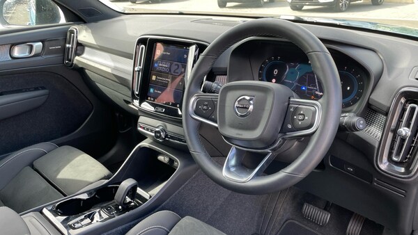Used Volvo XC40 2024 for sale - 74395419: Photo 5