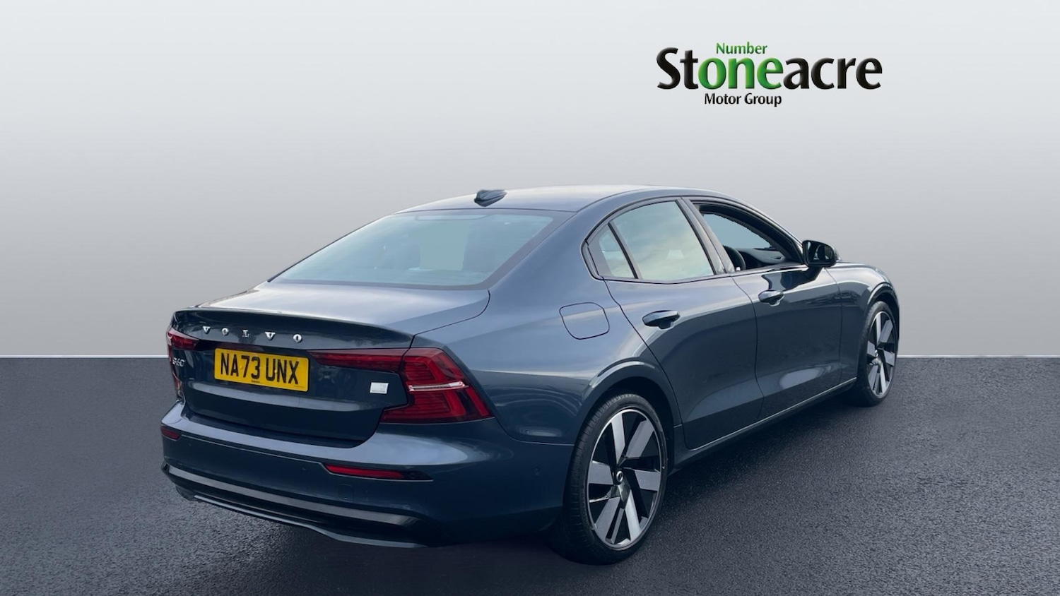 Used Volvo S60 2023 for sale - 76886230: Photo 2