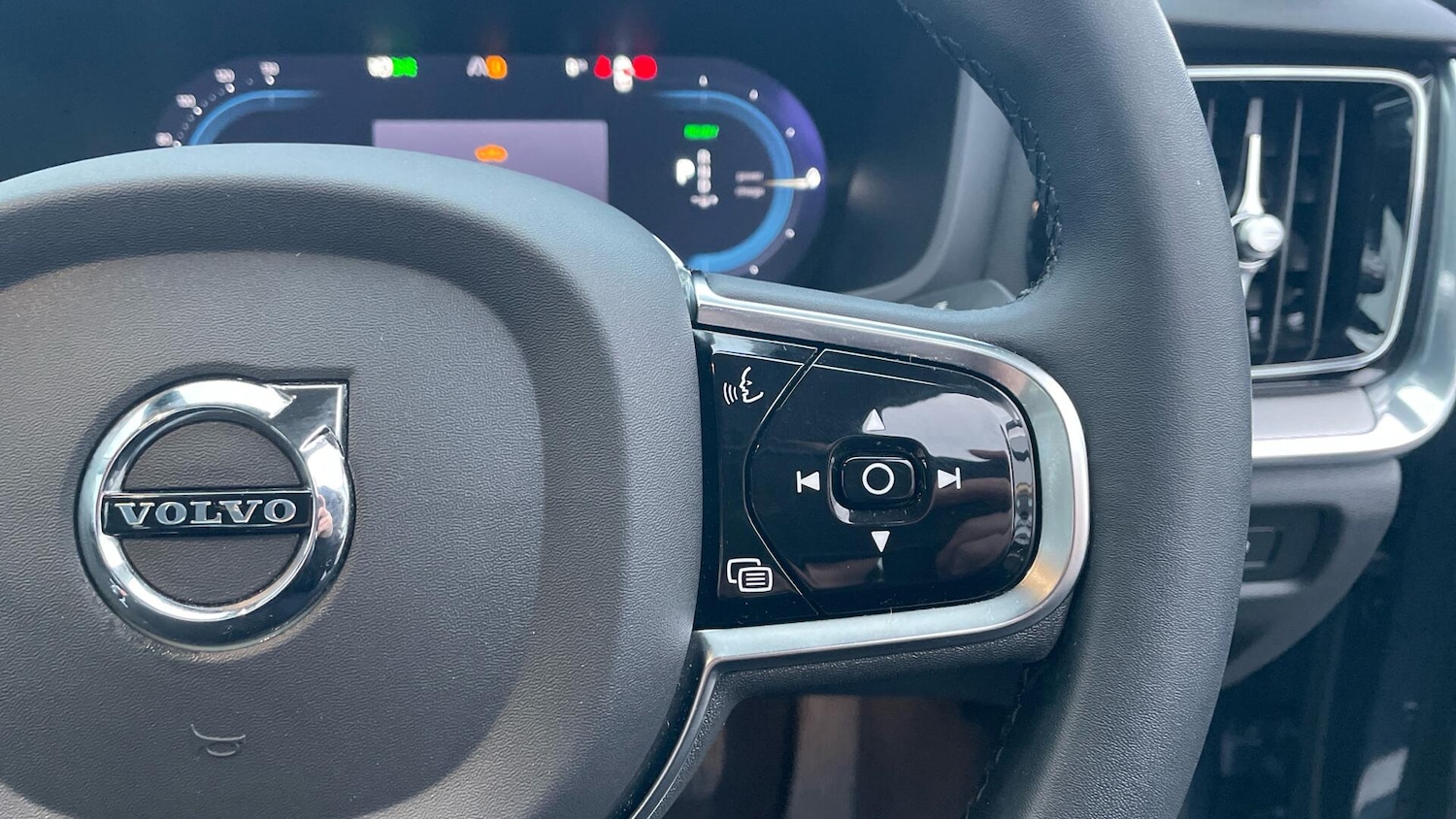 Used Volvo S60 2023 for sale - 76886230: Photo 21