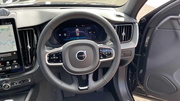 Used Volvo XC60 2025 for sale - 75200331: Photo 10