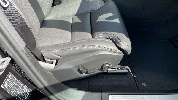 Used Volvo XC60 2025 for sale - 75200331: Photo 29