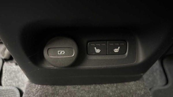 Used Volvo XC40 2024 for sale - 76239614: Photo 17