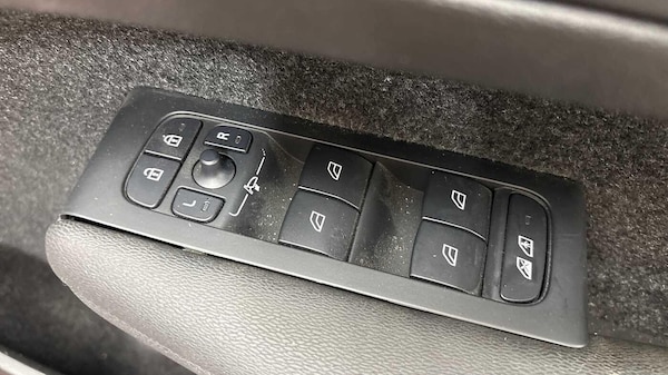 Used Volvo XC40 2024 for sale - 76239614: Photo 25