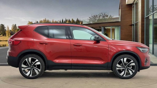 Used Volvo XC40 2024 for sale - 76239614: Photo 2