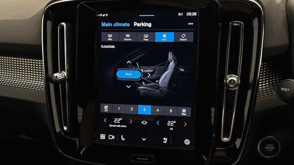 Used Volvo XC40 2024 for sale - 76239614: Photo 39