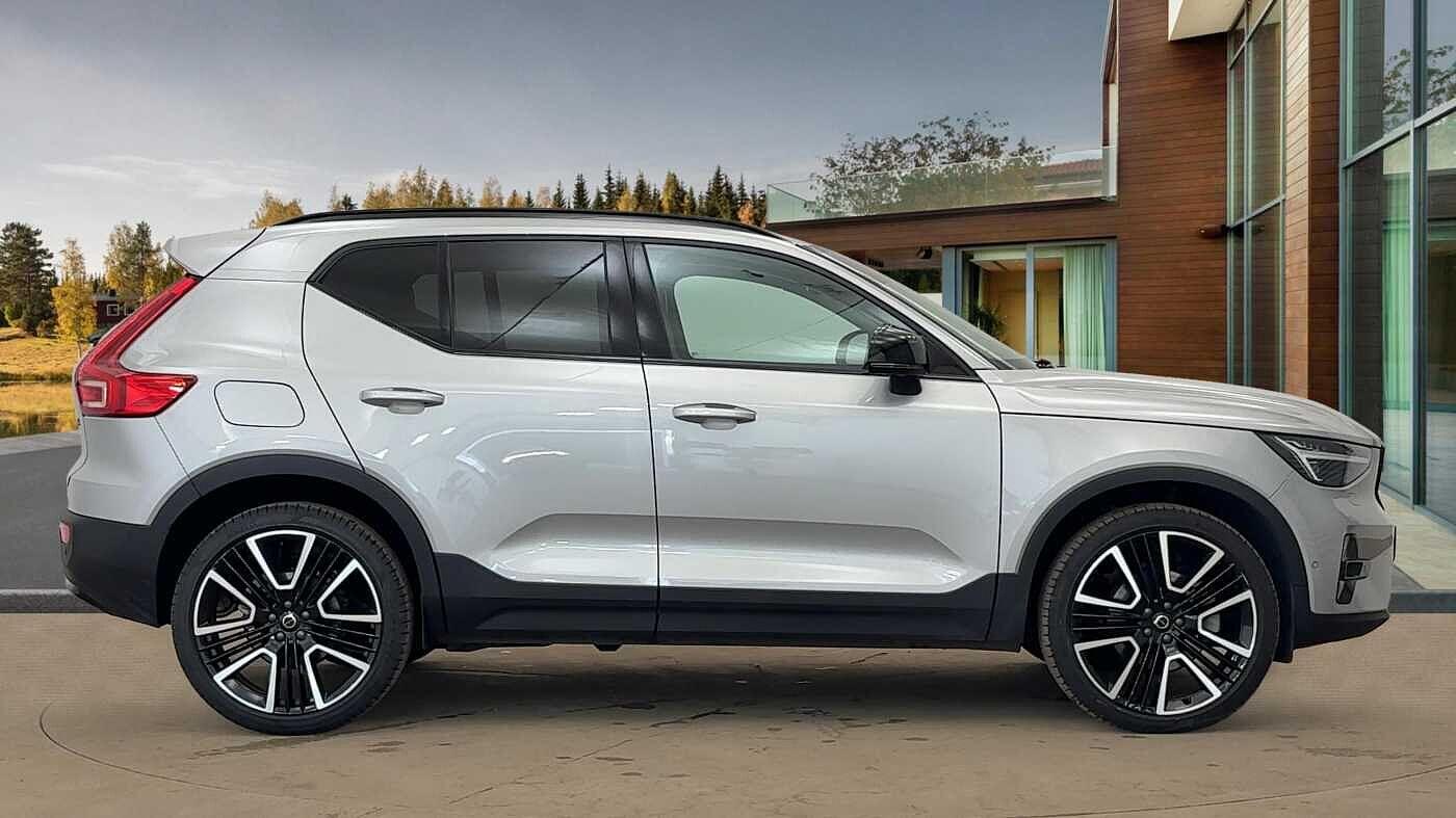 Used Volvo XC40 2024 for sale - 76499423: Photo 2