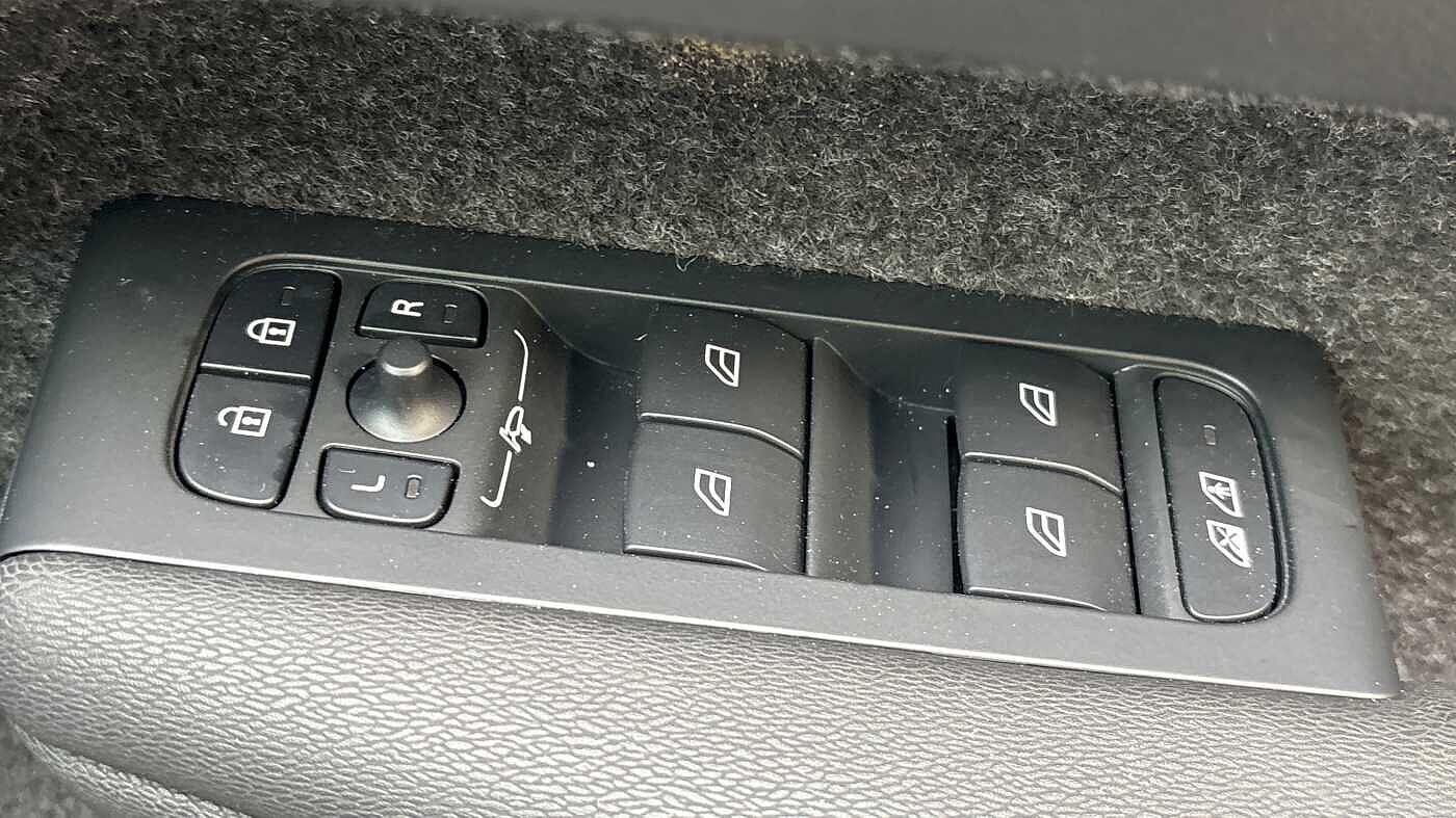 Used Volvo XC40 2024 for sale - 76499423: Photo 24