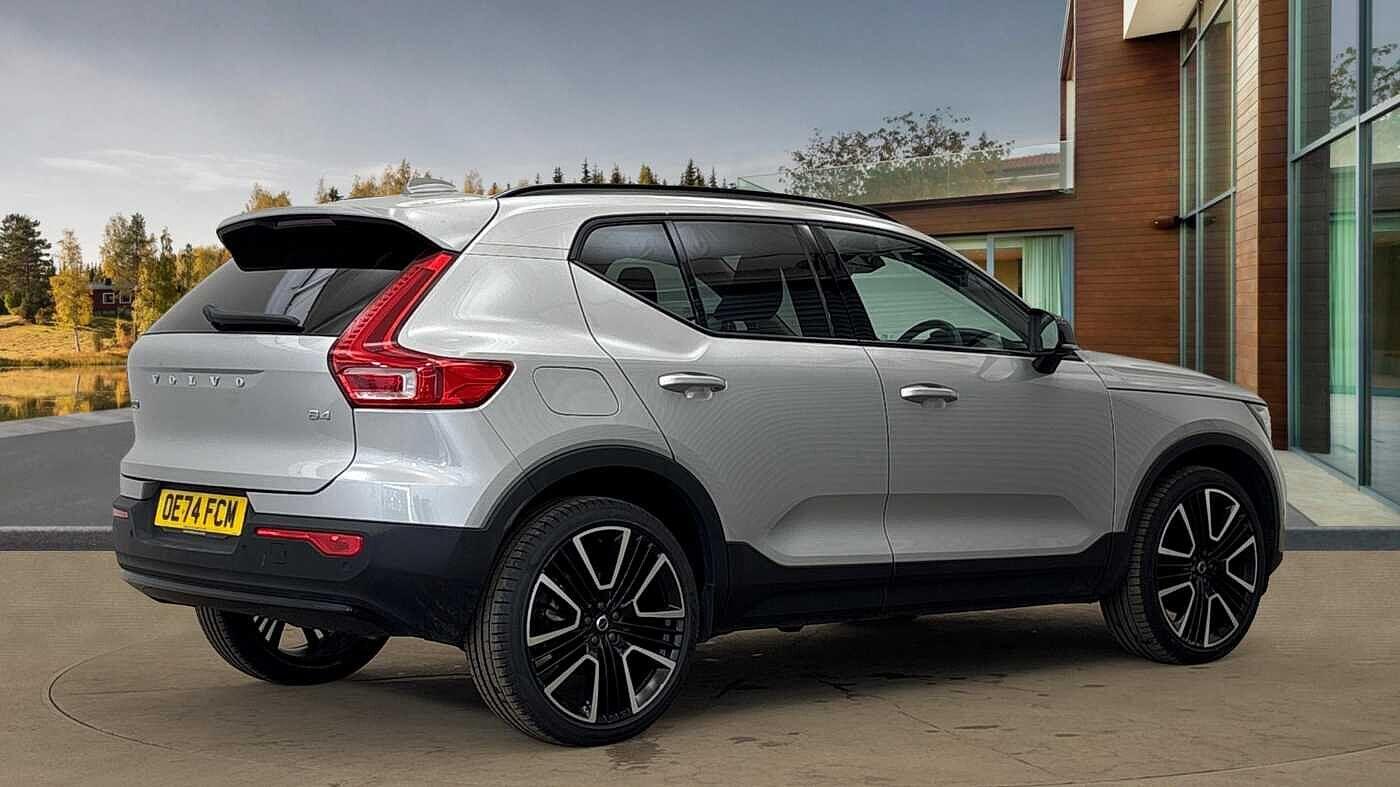 Used Volvo XC40 2024 for sale - 76499423: Photo 3