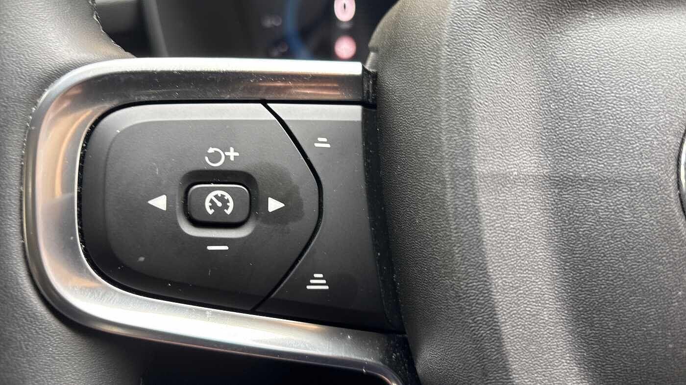 Used Volvo XC40 2024 for sale - 76499423: Photo 30