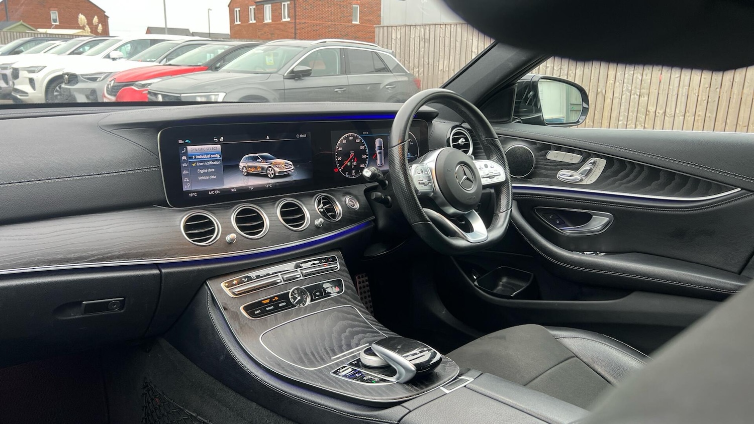 Used Mercedes-Benz E Class 2019 for sale - 76572106: Photo 4