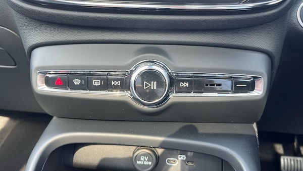 Used Volvo XC40 2024 for sale - 75492833: Photo 33