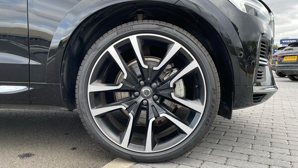 Used Volvo XC60 2024 for sale - 75670397: Photo 9