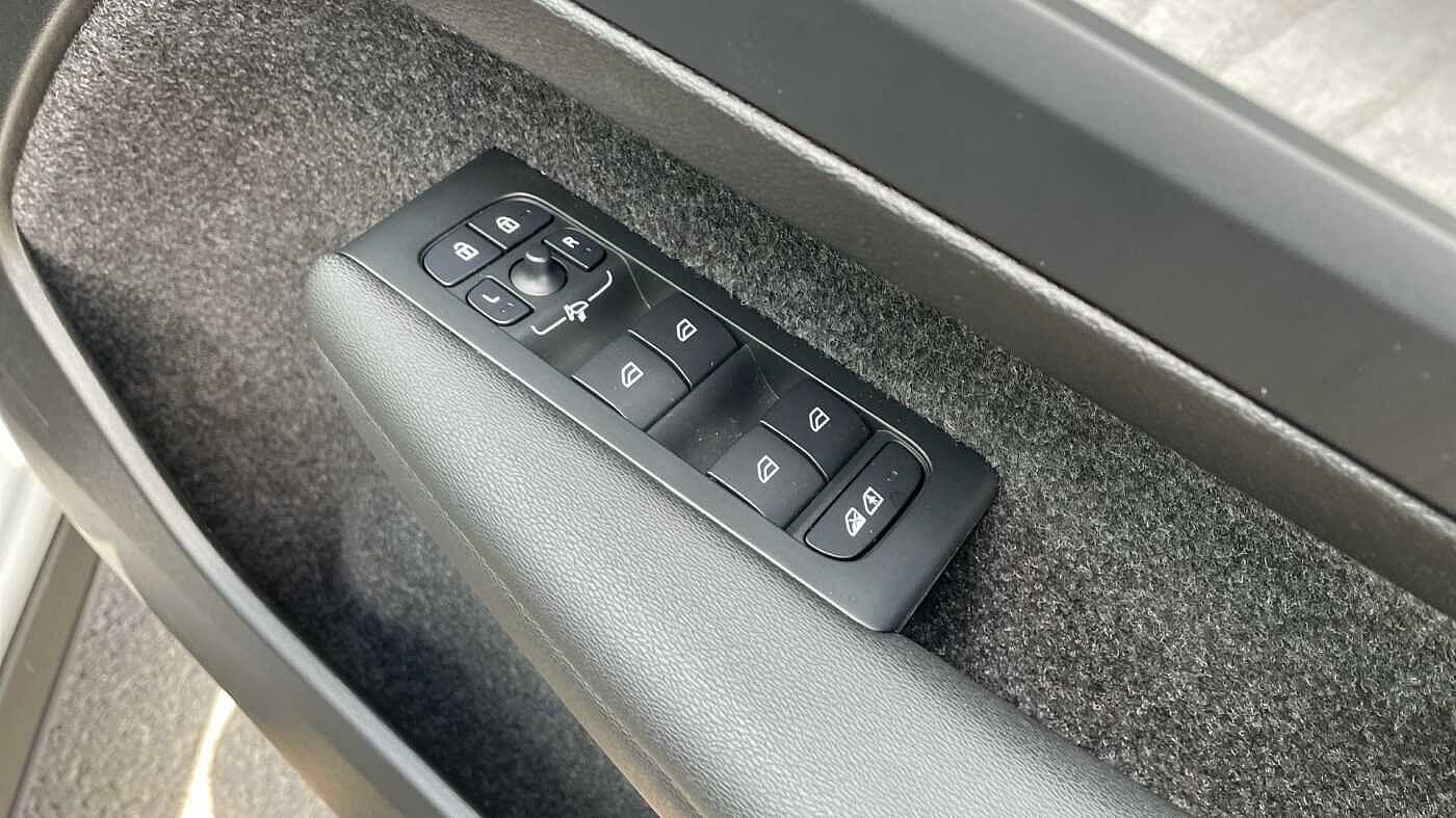 Used Volvo XC40 2025 for sale - 76592672: Photo 20