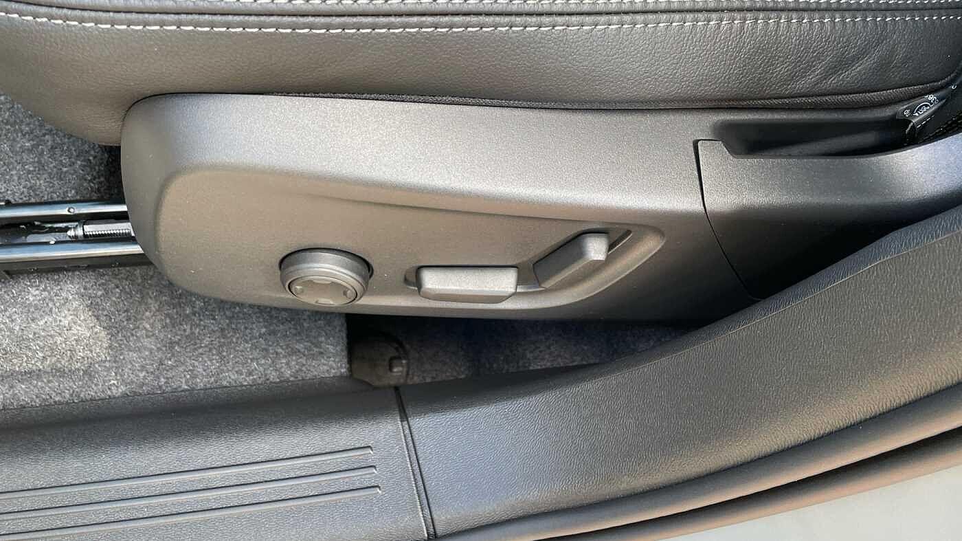 Used Volvo XC40 2025 for sale - 76592672: Photo 76