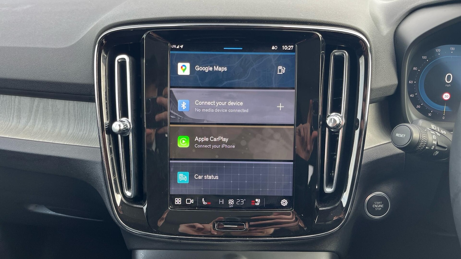 Used Volvo XC40 2025 for sale - 77633037: Photo 15