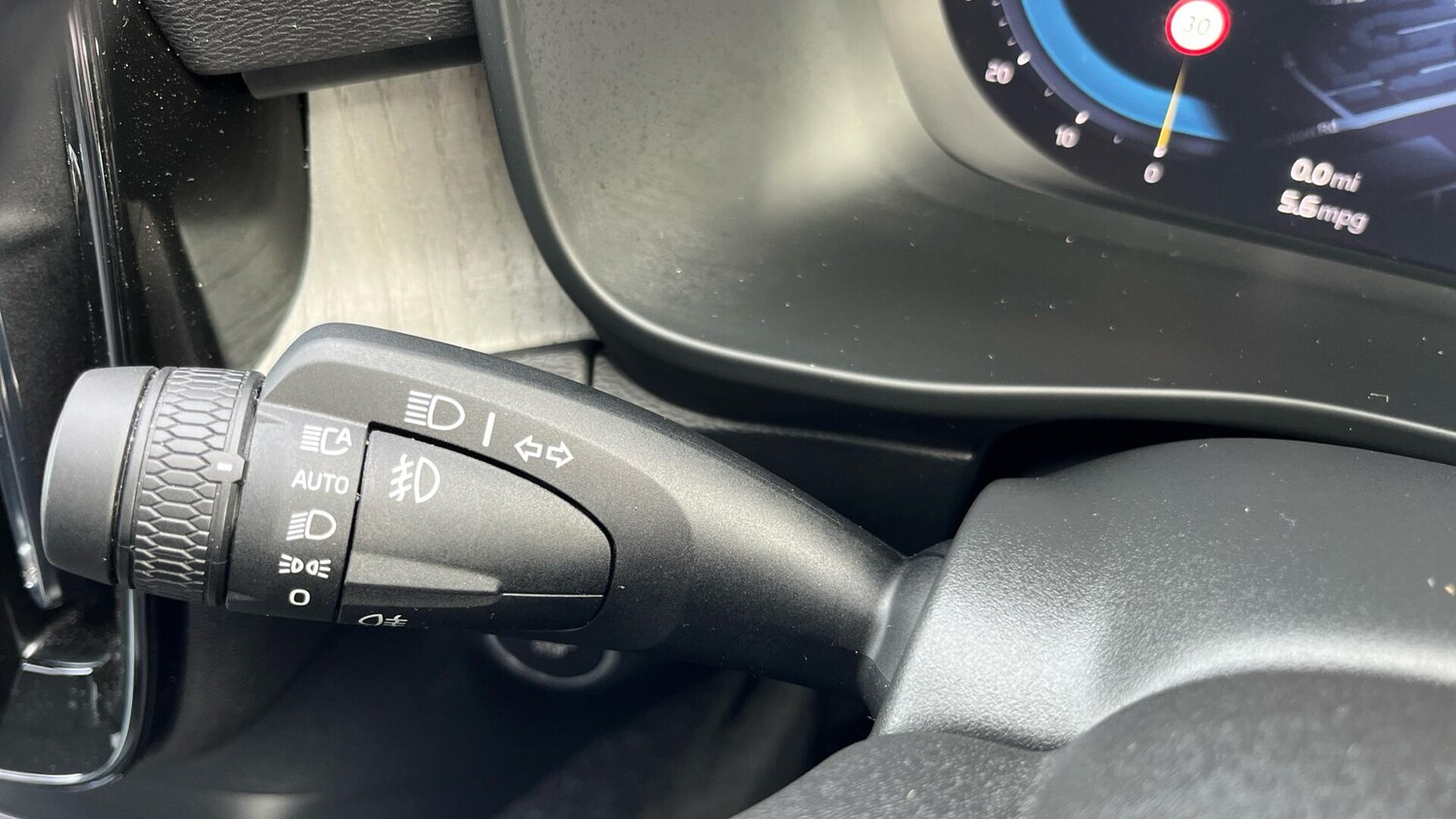 Used Volvo XC40 2025 for sale - 77633037: Photo 18