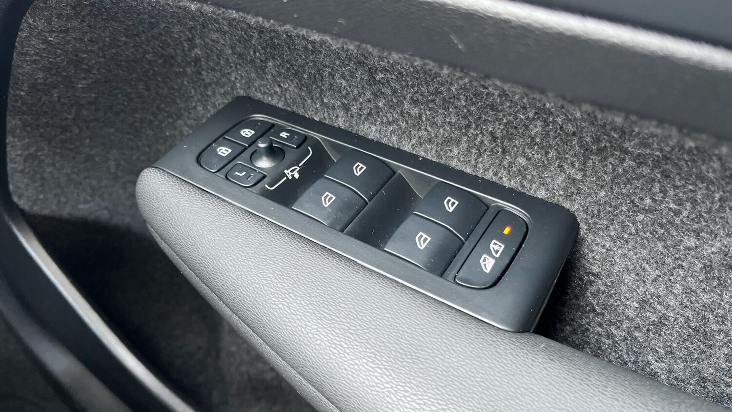 Used Volvo XC40 2025 for sale - 77633037: Photo 22