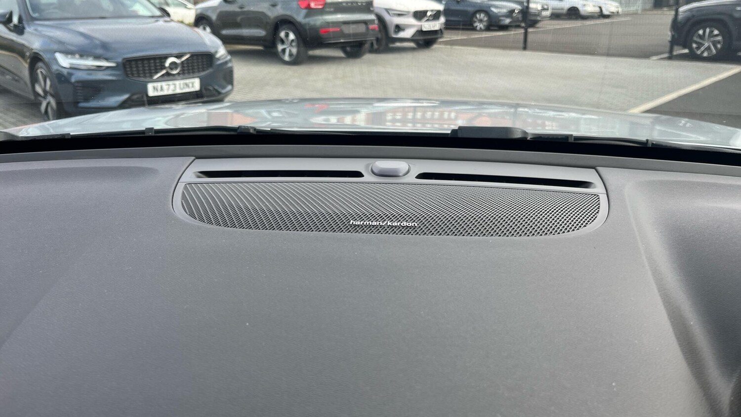 Used Volvo XC40 2025 for sale - 77633037: Photo 23