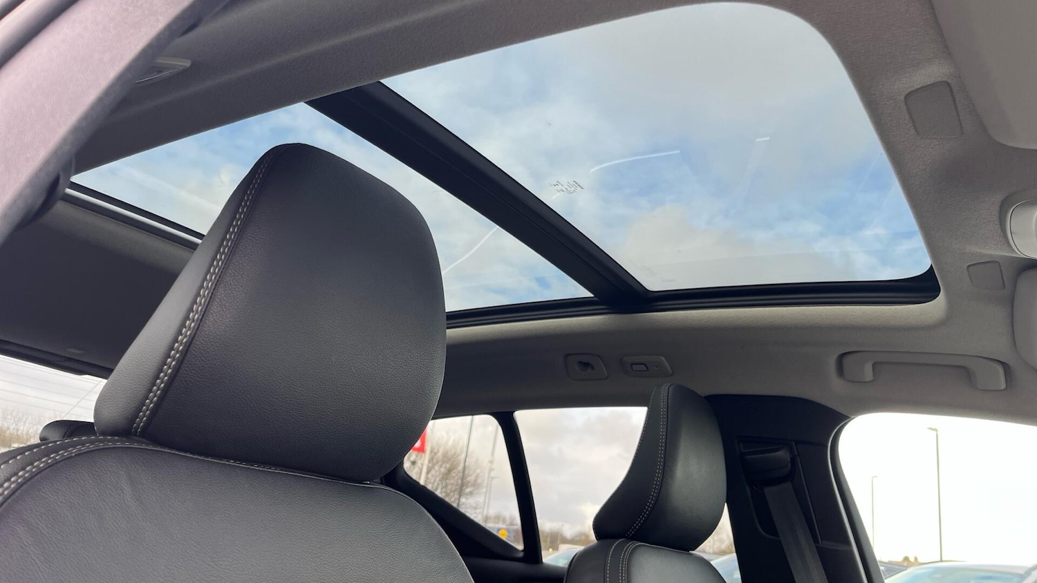 Used Volvo XC40 2025 for sale - 77633037: Photo 29