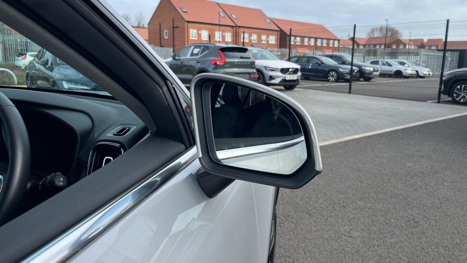 Used Volvo XC40 2025 for sale - 77633037: Photo 30