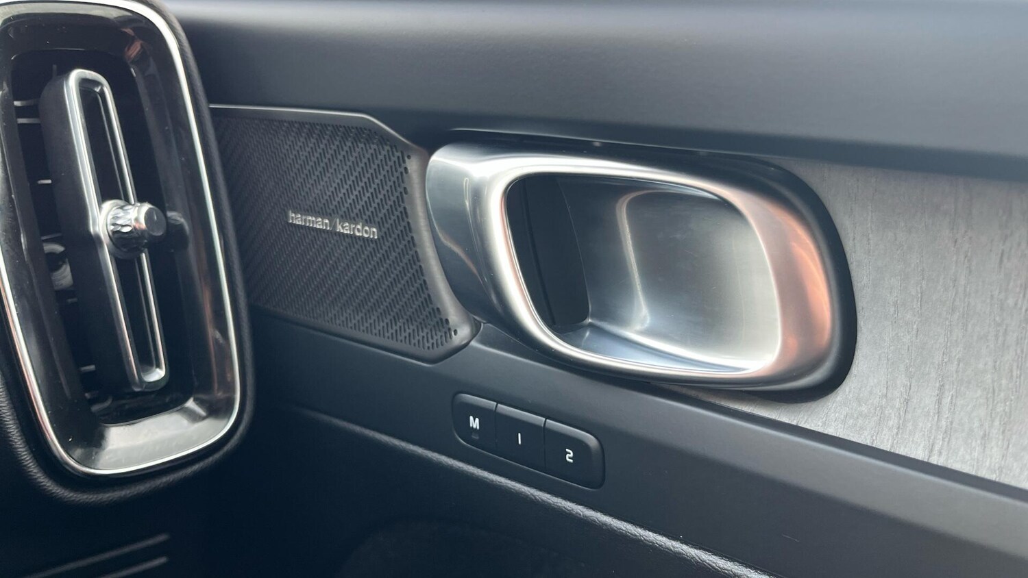 Used Volvo XC40 2025 for sale - 77633037: Photo 50