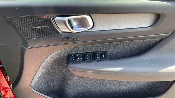 Used Volvo XC40 2024 for sale - 75290661: Photo 29