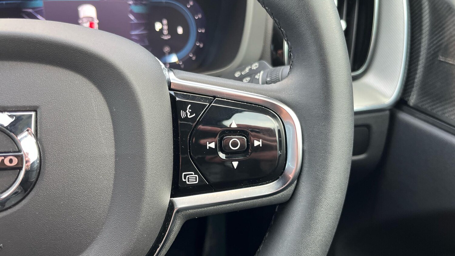 Used Volvo XC60 2023 for sale - 77396696: Photo 20