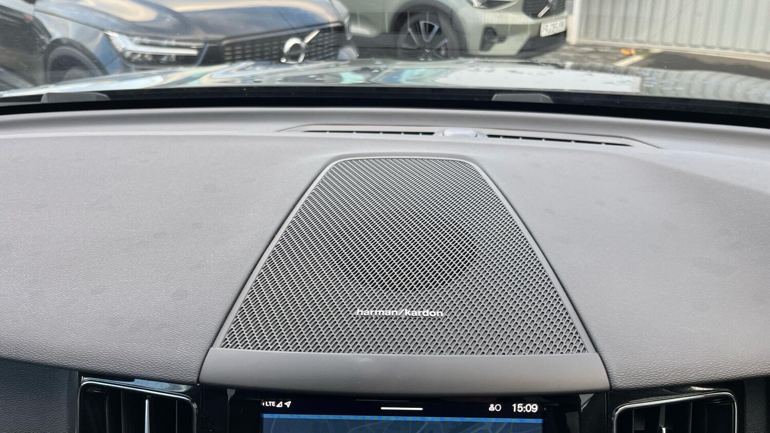 Used Volvo XC60 2023 for sale - 77396696: Photo 23