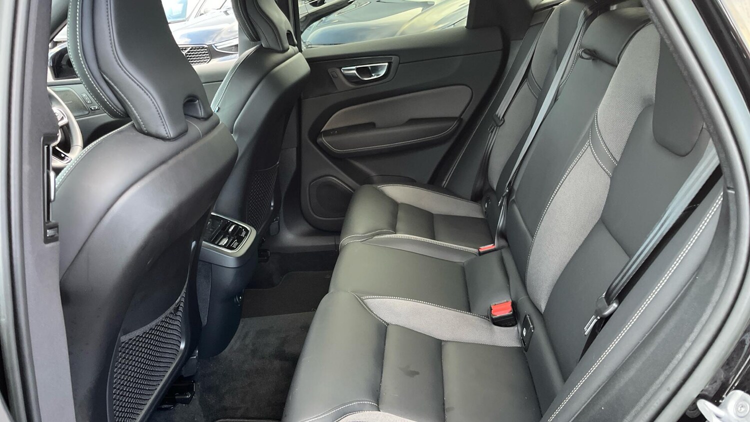 Used Volvo XC60 2023 for sale - 77396696: Photo 30