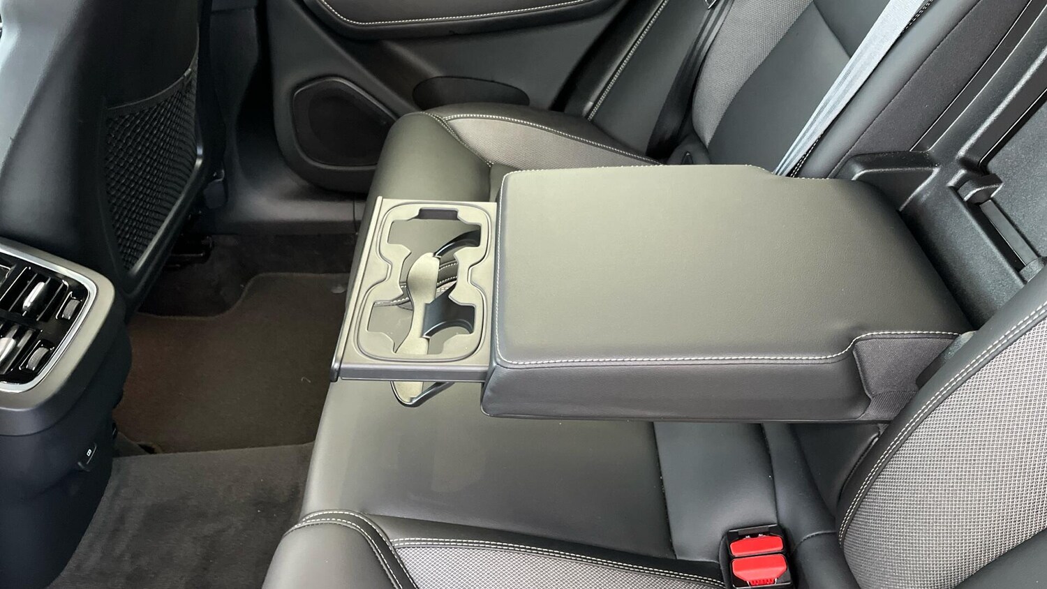 Used Volvo XC60 2023 for sale - 77396696: Photo 31