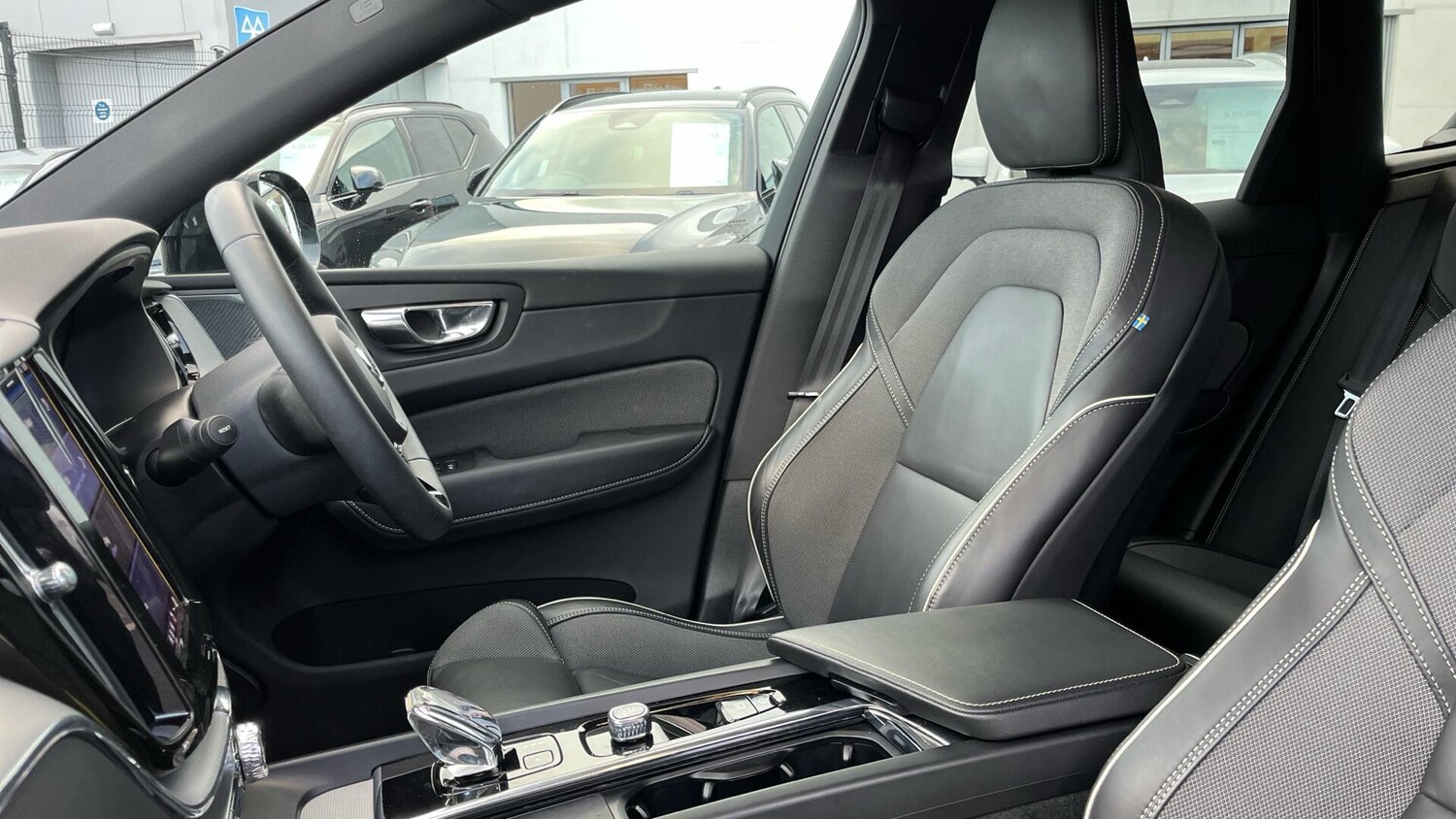 Used Volvo XC60 2023 for sale - 77396696: Photo 51