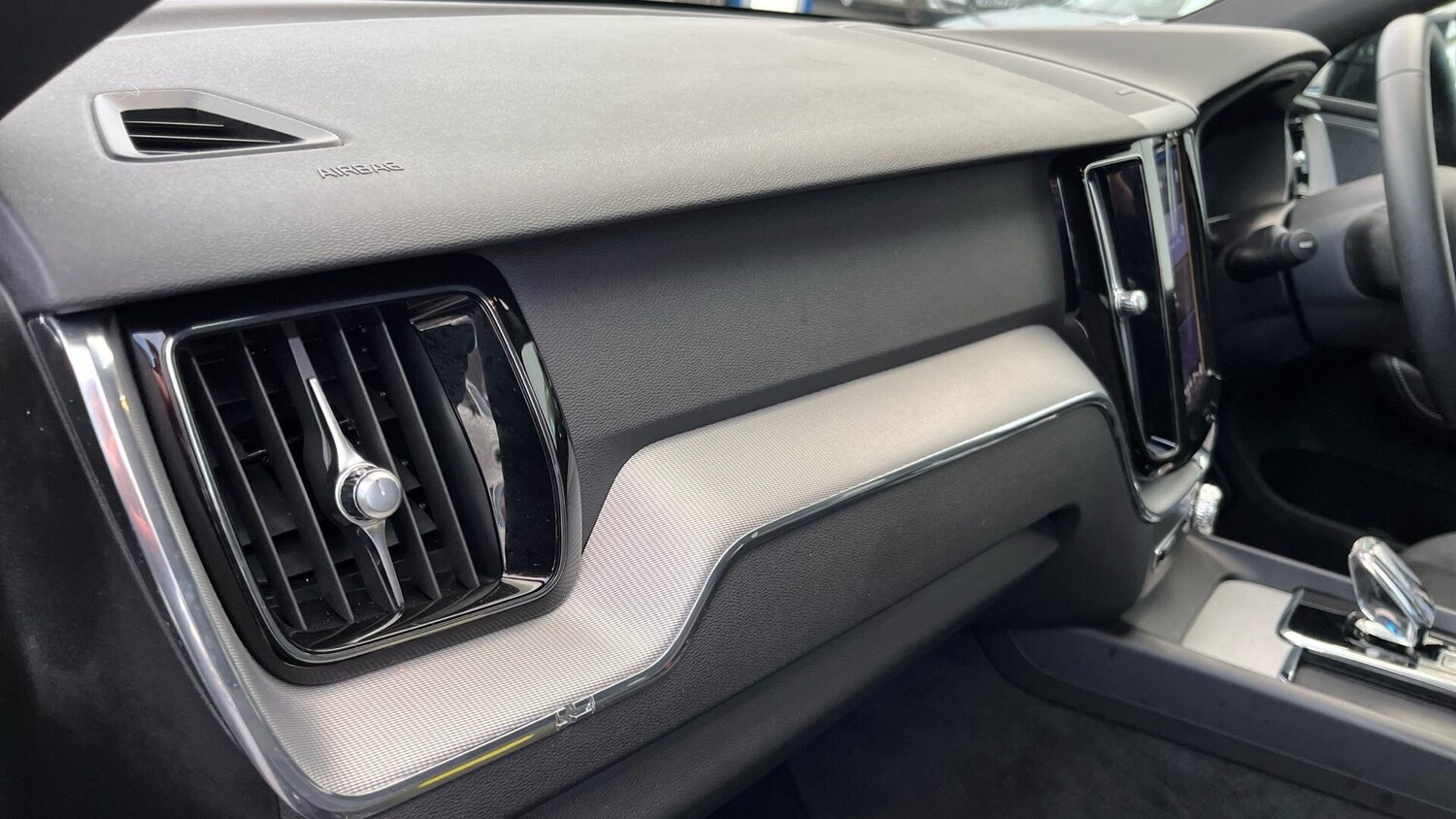 Used Volvo XC60 2023 for sale - 77396696: Photo 52