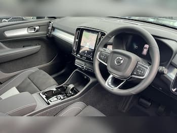 Used Volvo XC40 2026 for sale - 79750525: Photo