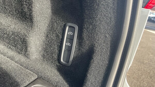 Used Volvo XC60 2025 for sale - 76136874: Photo 14