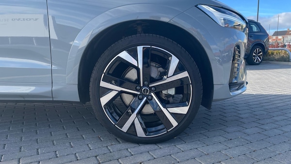 Used Volvo XC60 2025 for sale - 76136874: Photo 9
