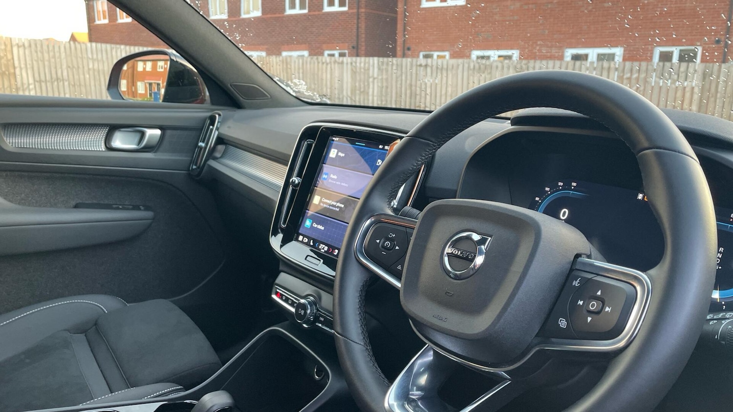 Used Volvo XC40 2025 for sale - 76990275: Photo 11