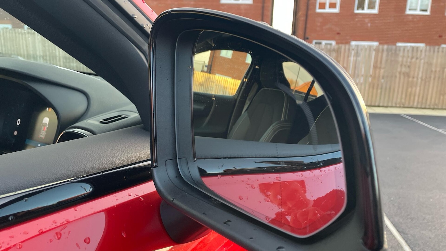 Used Volvo XC40 2025 for sale - 76990275: Photo 17