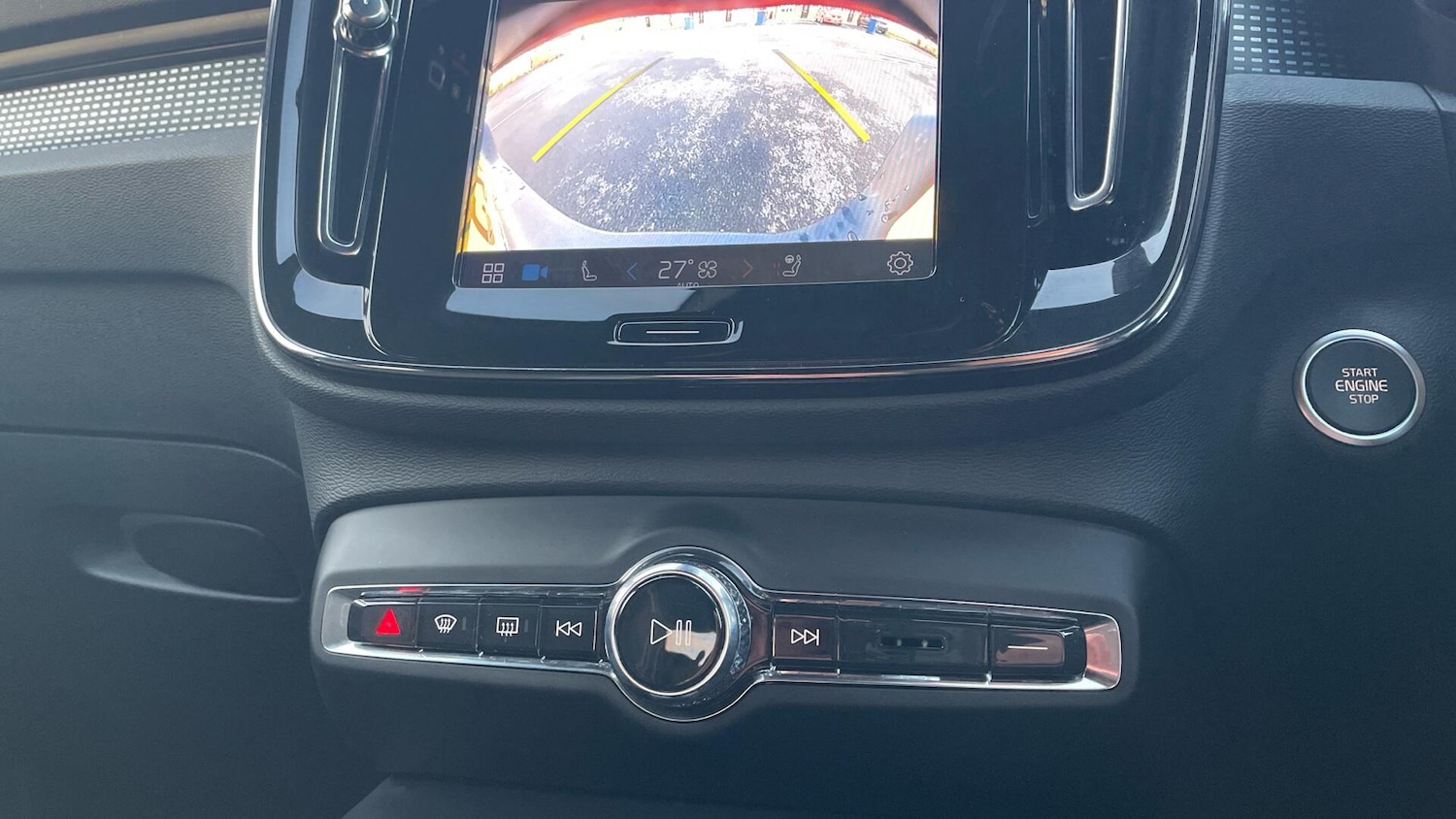 Used Volvo XC40 2025 for sale - 76990275: Photo 25