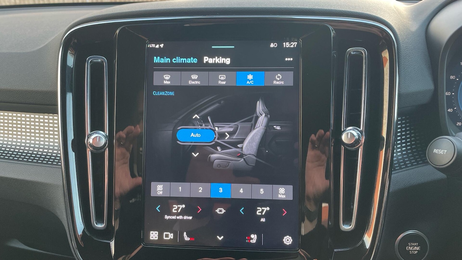 Used Volvo XC40 2025 for sale - 76990275: Photo 33