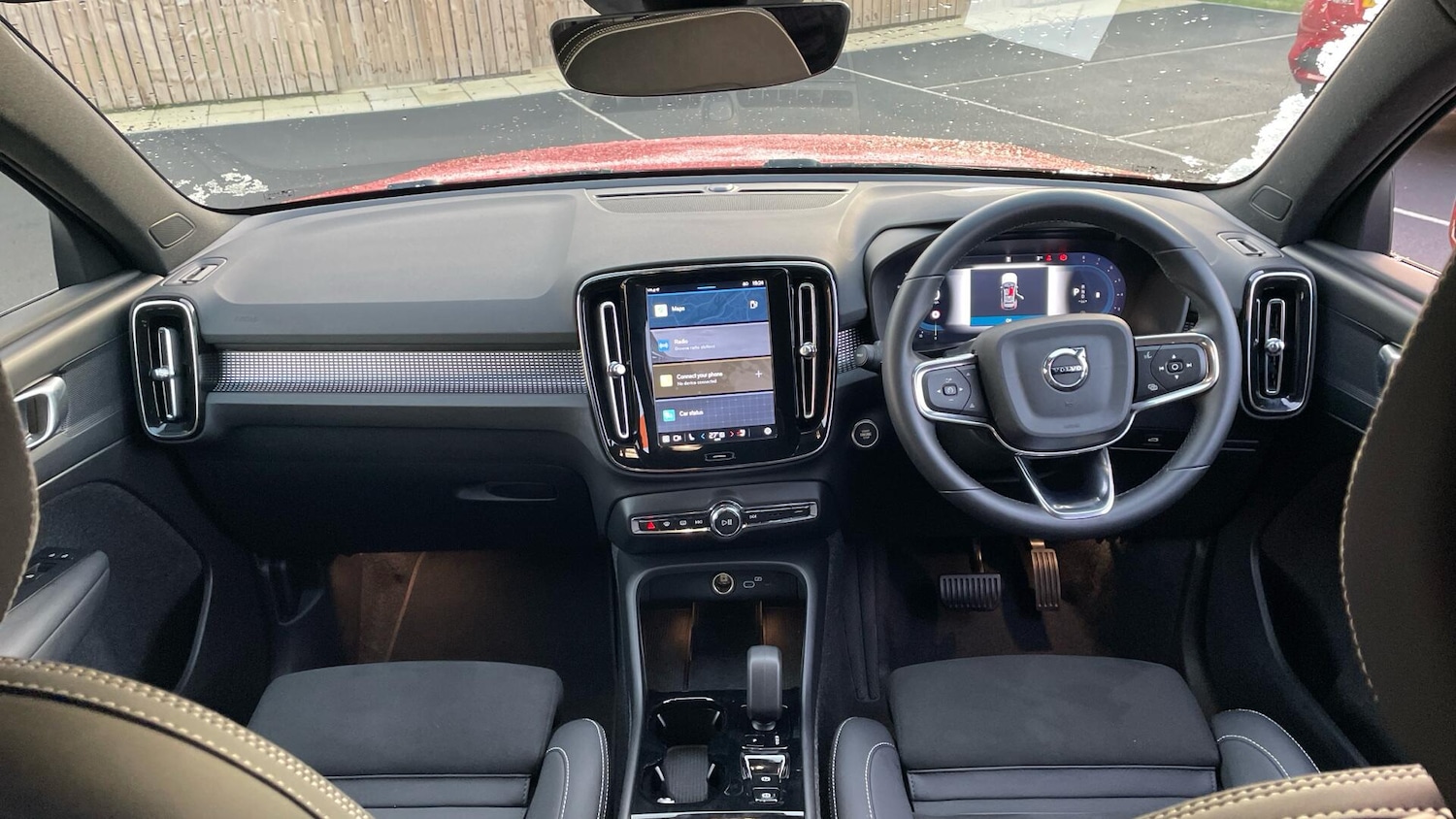 Used Volvo XC40 2025 for sale - 76990275: Photo 5