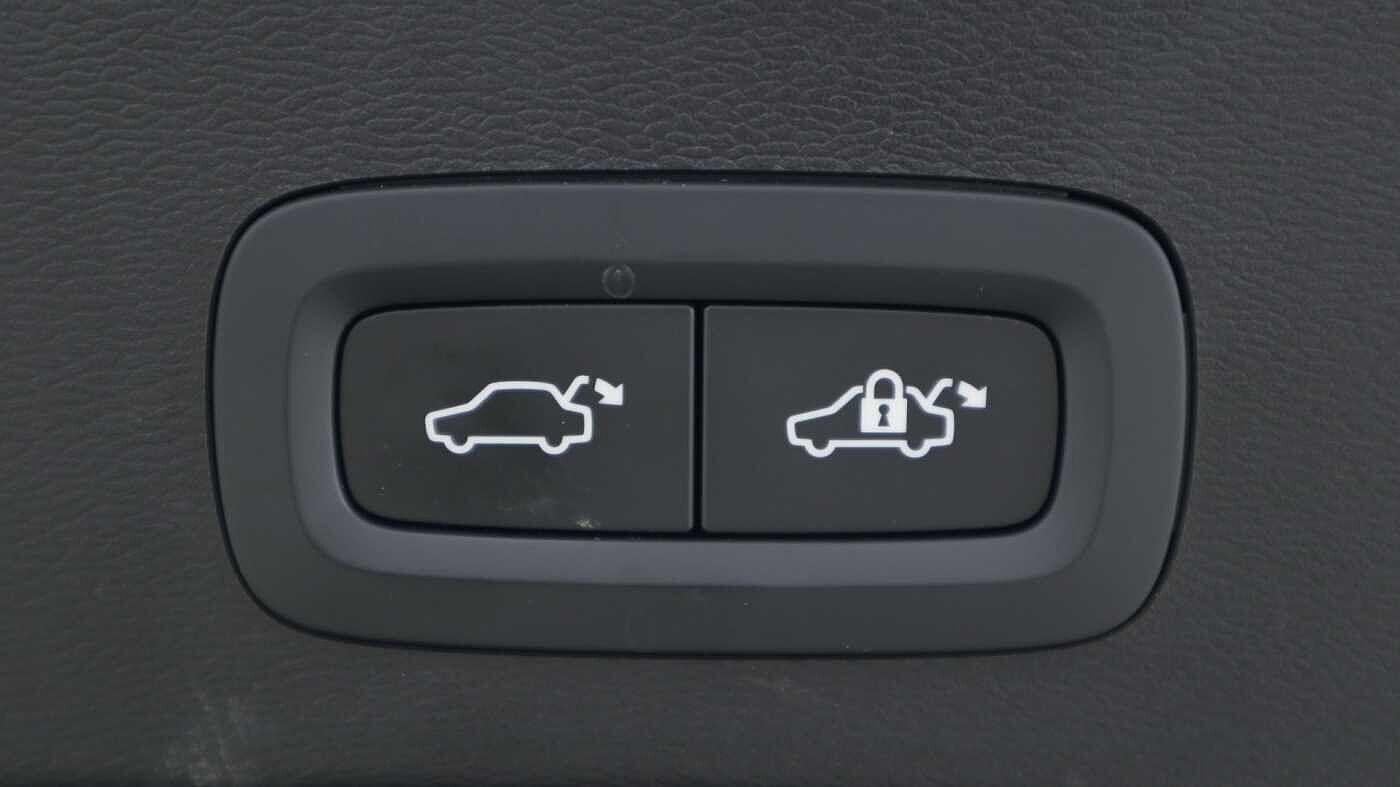 Used Volvo XC40 2024 for sale - 76887311: Photo 17